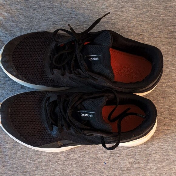 Reebok Memory Tech SIze 8 Ladies Black with Silver Stripes - Picture 7 of 8